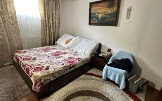 Apartament la casa zona ultra centrala cu teren de 122 mp - Poză 1