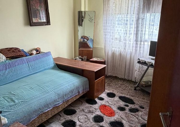 Apartament 2 camere, Titan-1 Decembrie 1918, bloc 1987 - Poză 1