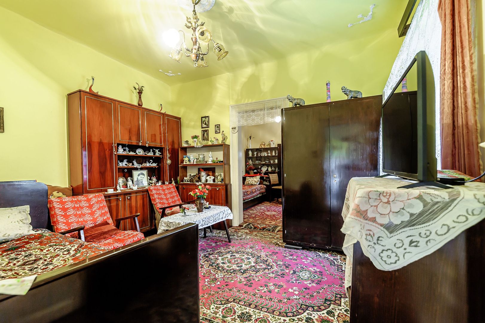 PRET NOU!!! Casa in Parneava - Poză 5