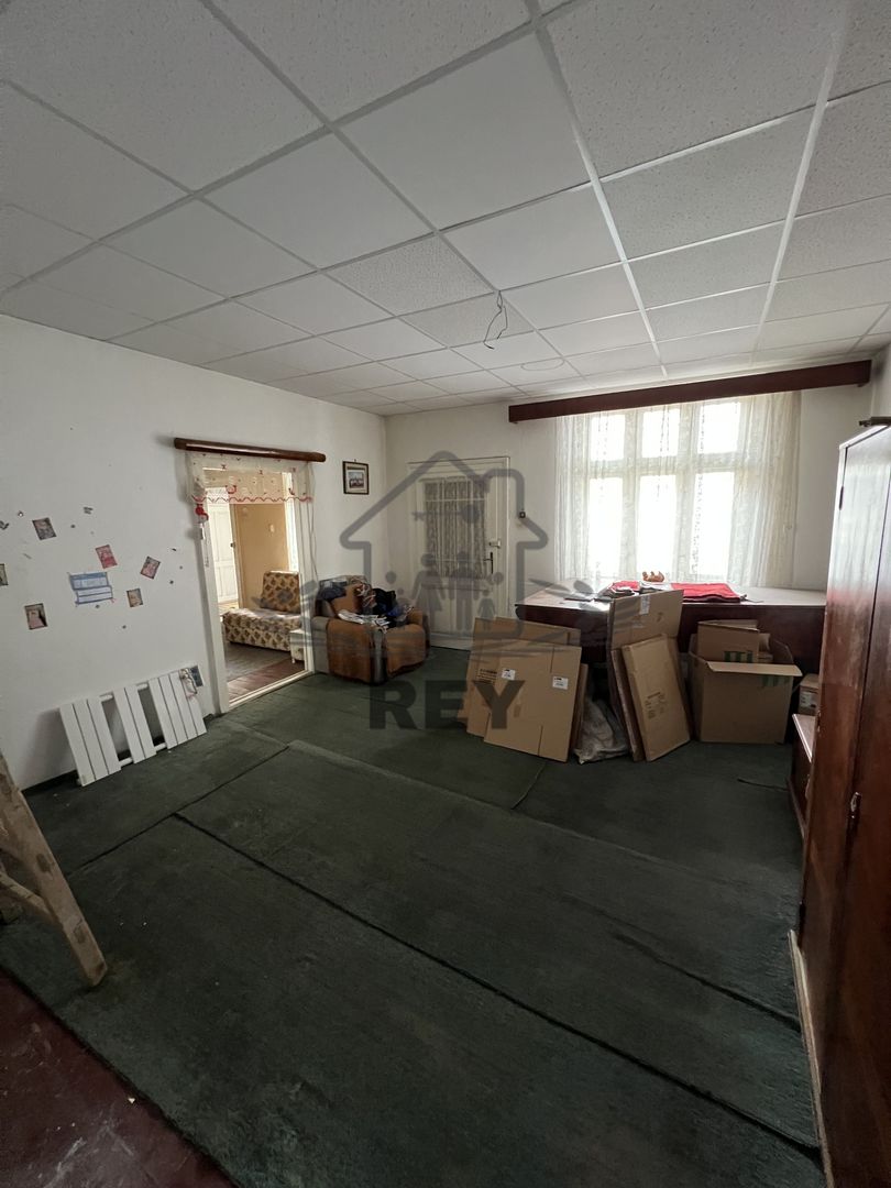 Ultracentral,4 camere , baie , bucătărie , terasă - Poză 1