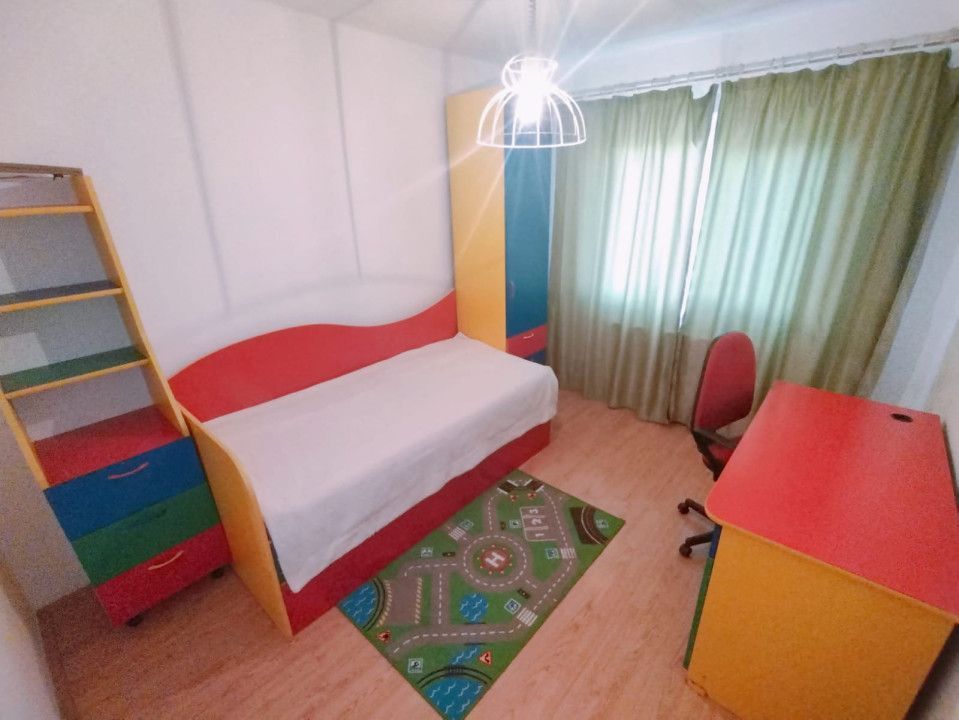 Apartament 3 camere, etaj 1, aproape de Facultate, zona Micalaca - Poză 10