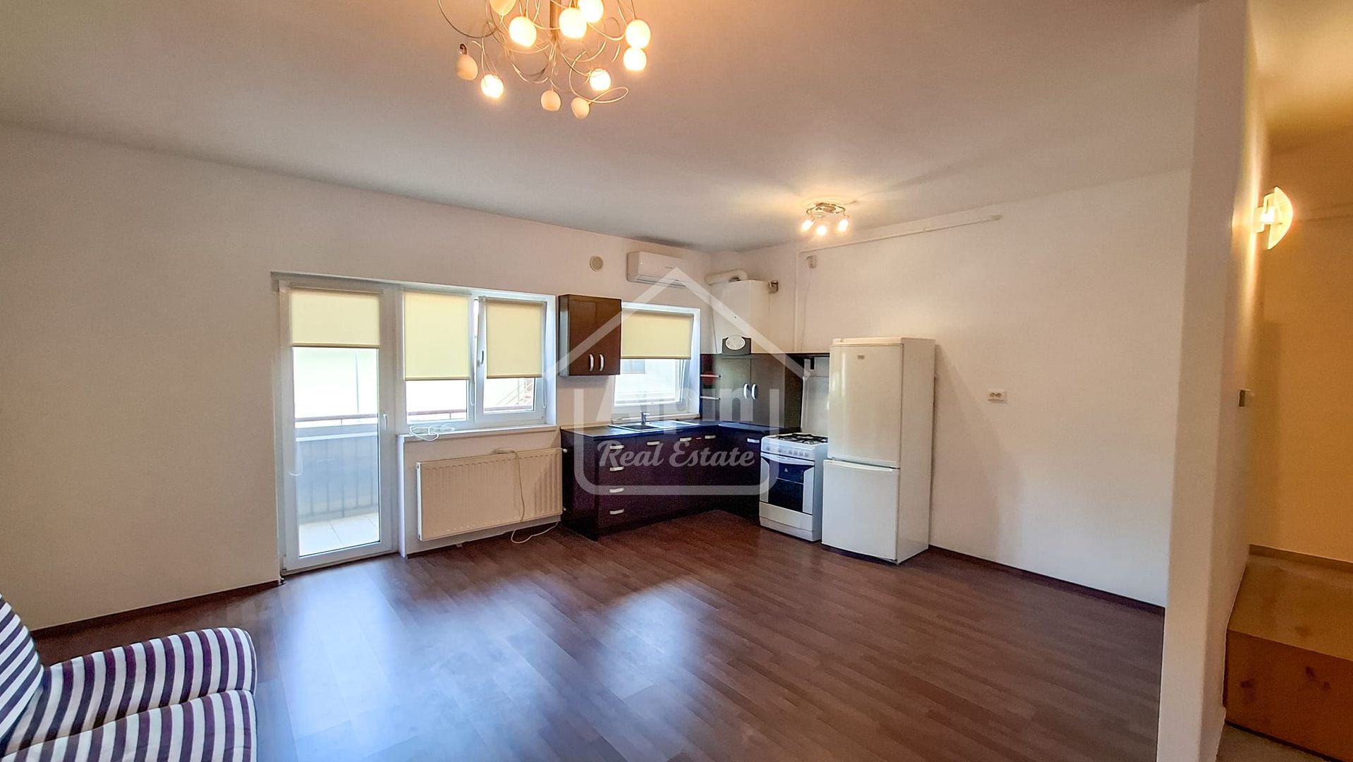 Garsoniera Suprafata Generoasa - Poză 4