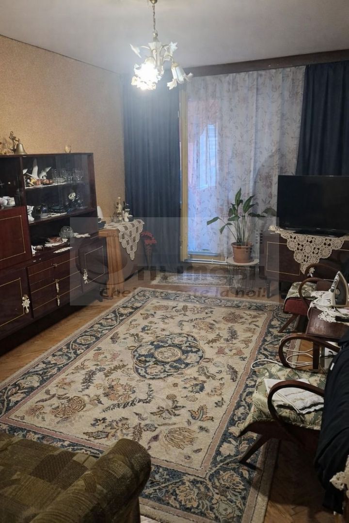 Gara - Ap. 3 camere decomandat - 70 mp - 125.000 euro !! - Poză 2