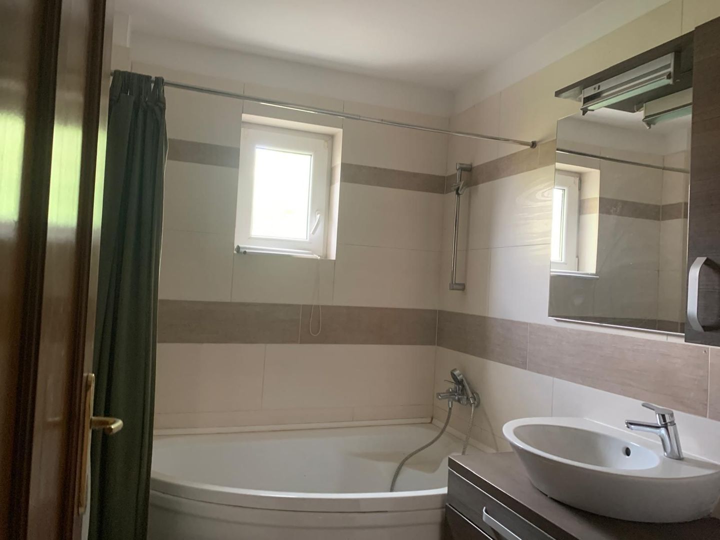 Duplex spațios, 200 mp utili, teren 700 mp, în vatra veche din Moșnița - Poză 22