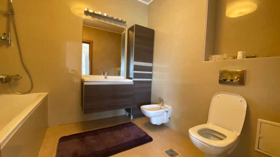 Spatios si modern cu garaj subteran - Poză 10