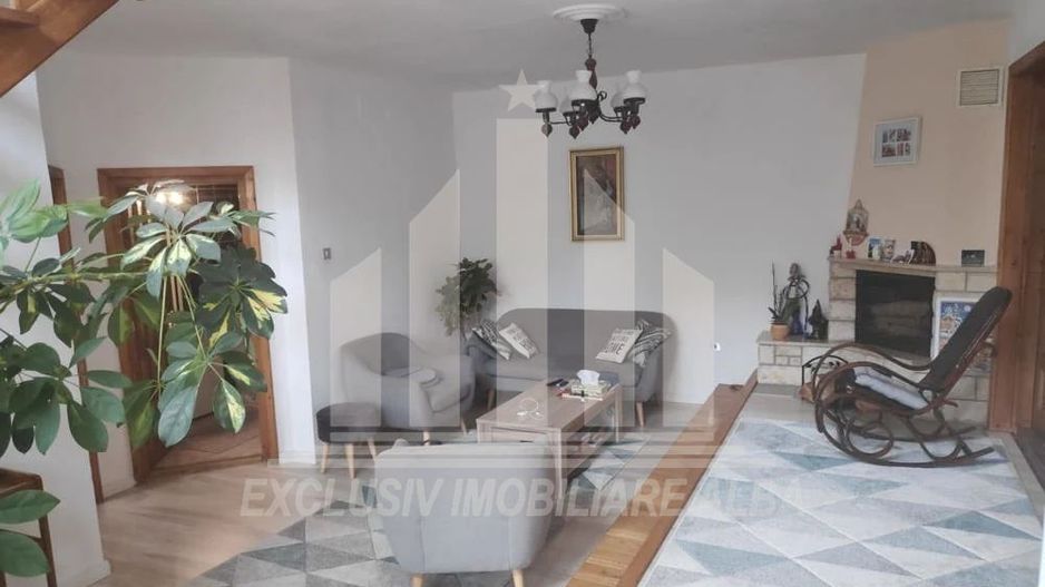 Casa tip duplex de vanzare, Barabant - Poză 4