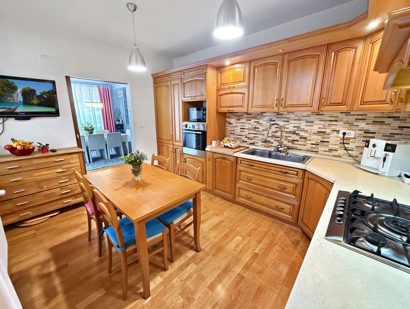 Două case separate , utilizare mixtă– rezidențial & comercial. - Poză 6