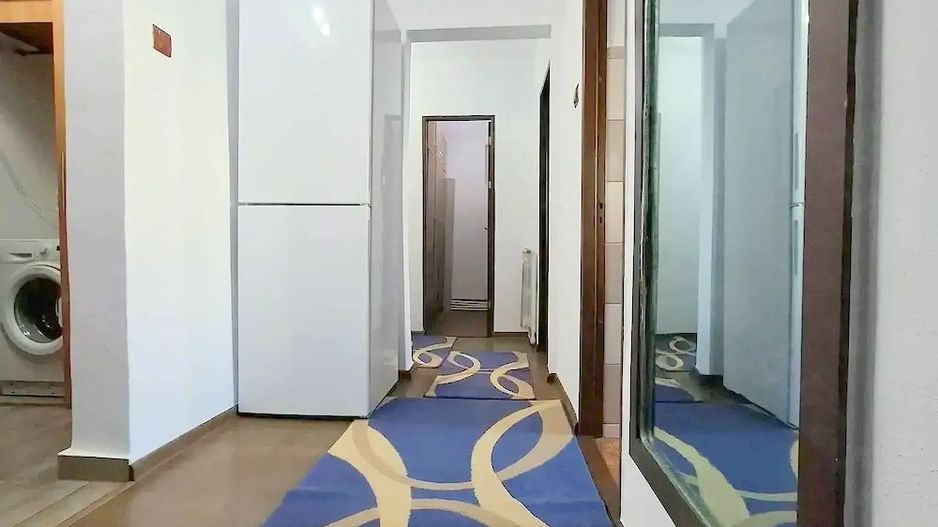 De inchiriat apartament cu 2 camere,  zona Spitalul judetean, et. 2, 450 E - Poză 6