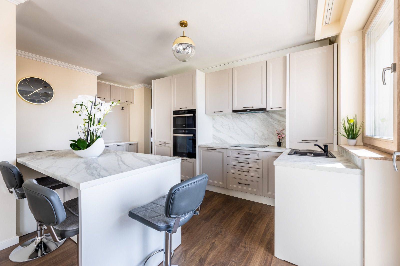 Apartament Premium în Subcetate. - Poză 11