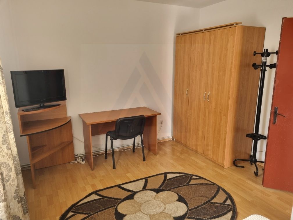 Apartament 2 camere 54 mp utili bucatarie inchisa etaj 3 zona Terezian - Poză 4