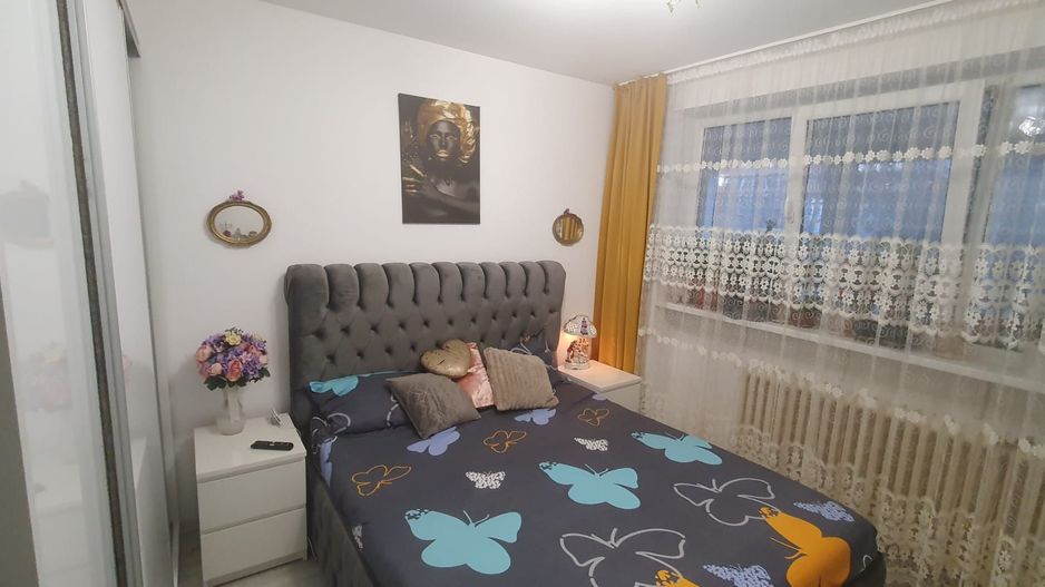 APARTAMENT 3 CAMERE DRUMUL TABEREI BLOC 1974 ETAJ 1 - Poză 4
