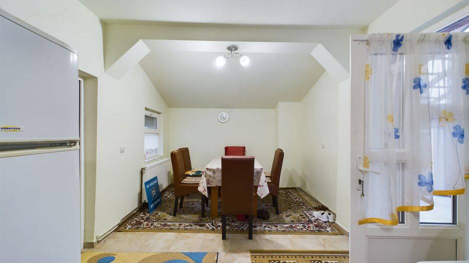 Casă pe un nivel in Pișchia - Poză 12