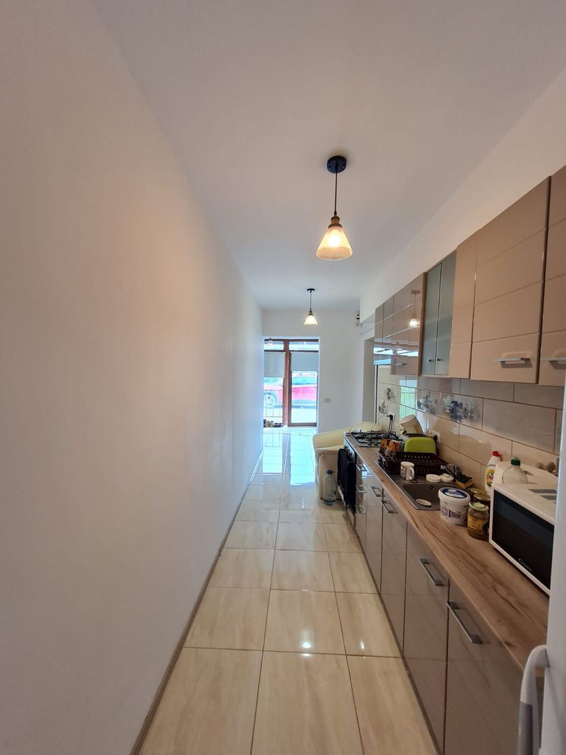 Vila spatioasa cu 7 apartamente/pretabil investiție - Poză 3