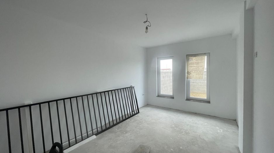 Duplex 5 camere - pozitie excelenta - Mosnita Noua - Poză 4