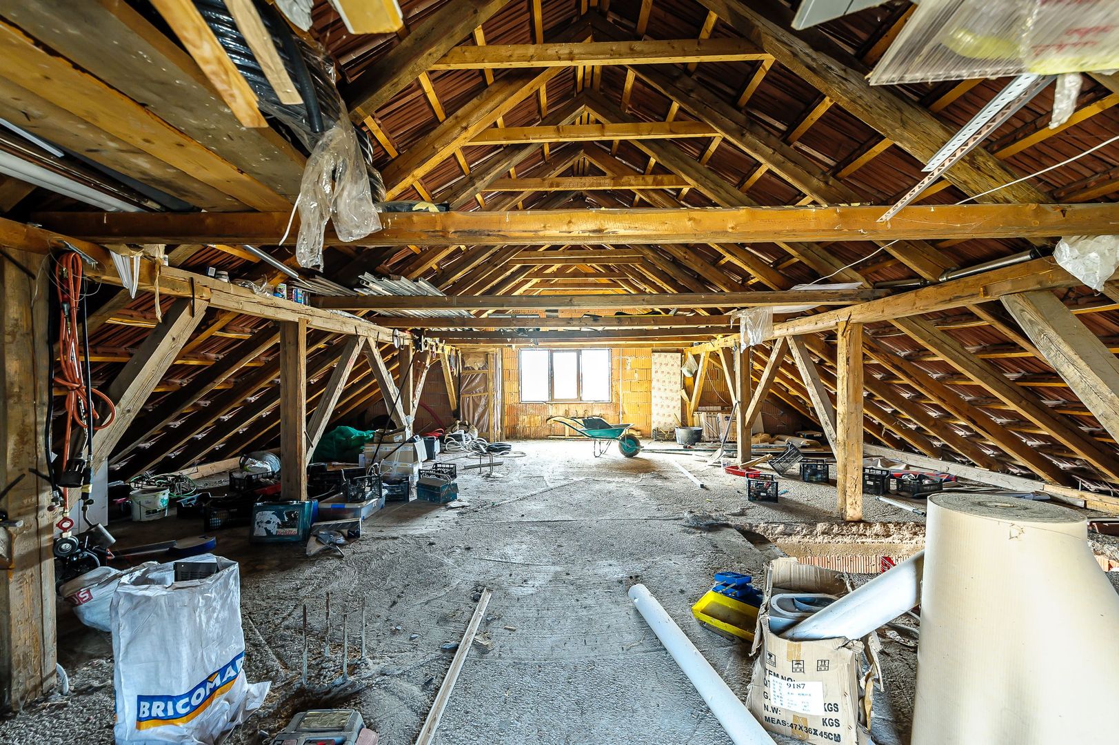 Casă nouă 6 camere semifinalizată în Sântana - Poză 6