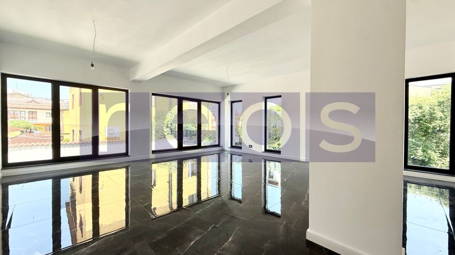 VÂNZARE VILĂ | ZONA OZANA | 5 CAMERE | ÎNCĂLZIRE ÎN PARDOSEALĂ - Poză 1