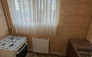 De Vânzare - Apartament 3 Camere, Strada Decebal - Poză 4