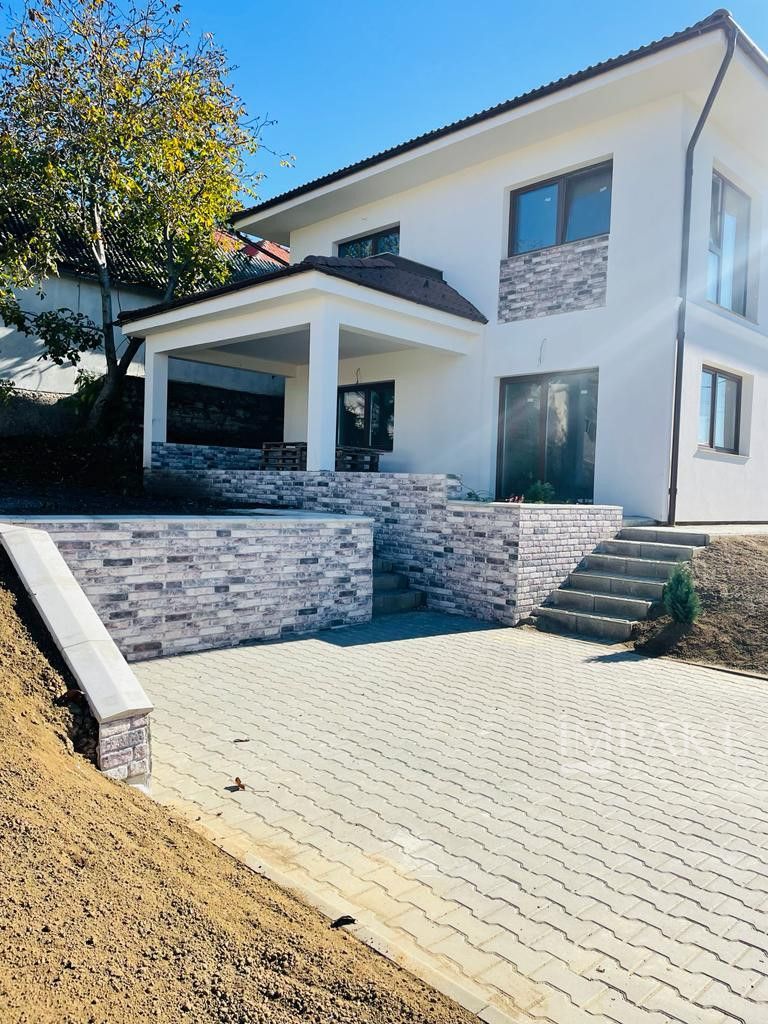 Ansamblu de 3 case la vanzare  in Chinteni! - Poză 6