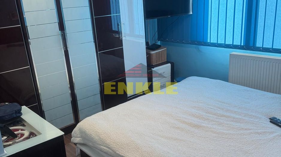 De vanzare apartament cu 3 camere,  zona Liceului Mihai Eminescu - Poză 4