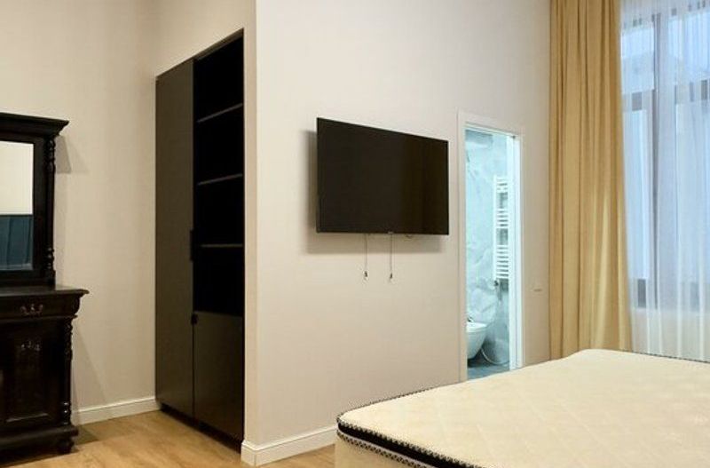 Magheru: 5 camere cu băi proprii – business regim hotelier care deja produce. - Poză 14