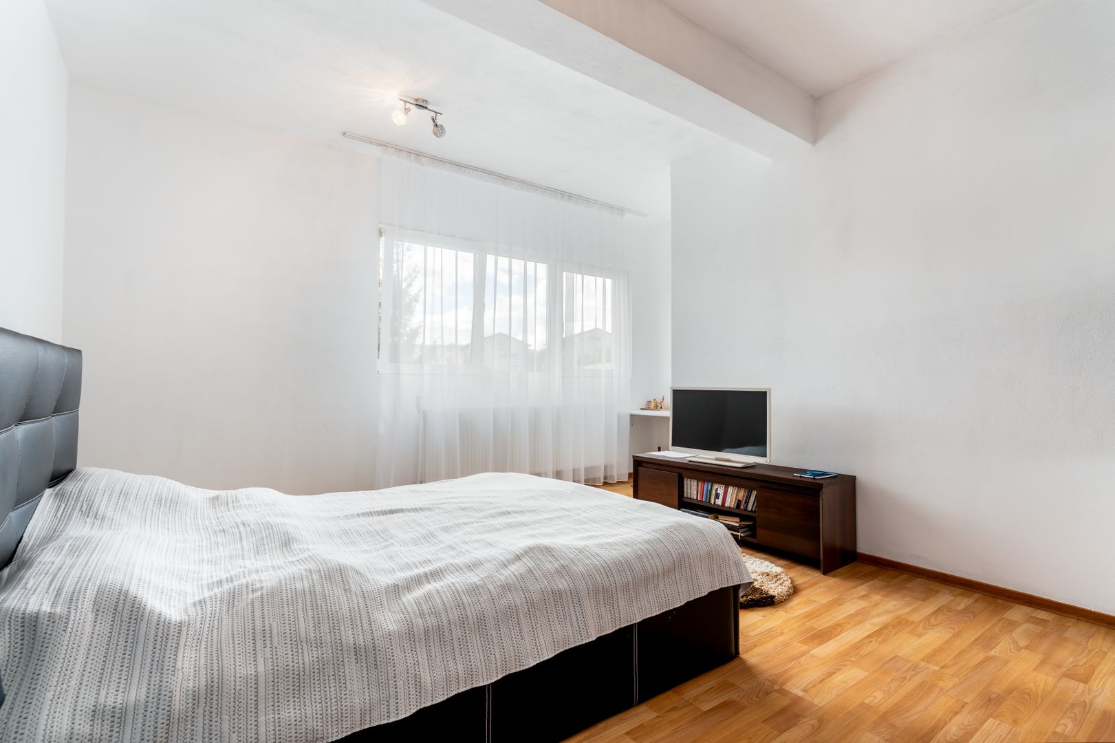 Casa cu 10 camere de vanzare pe str. Corneliu Coposu - Poză 18