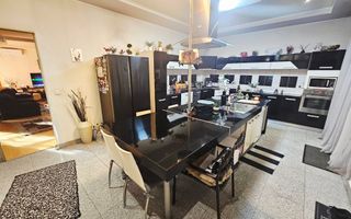 🏡 Casă deosebită – 2 unități locative, 6 dormitoare, zona Albert - Poză 9