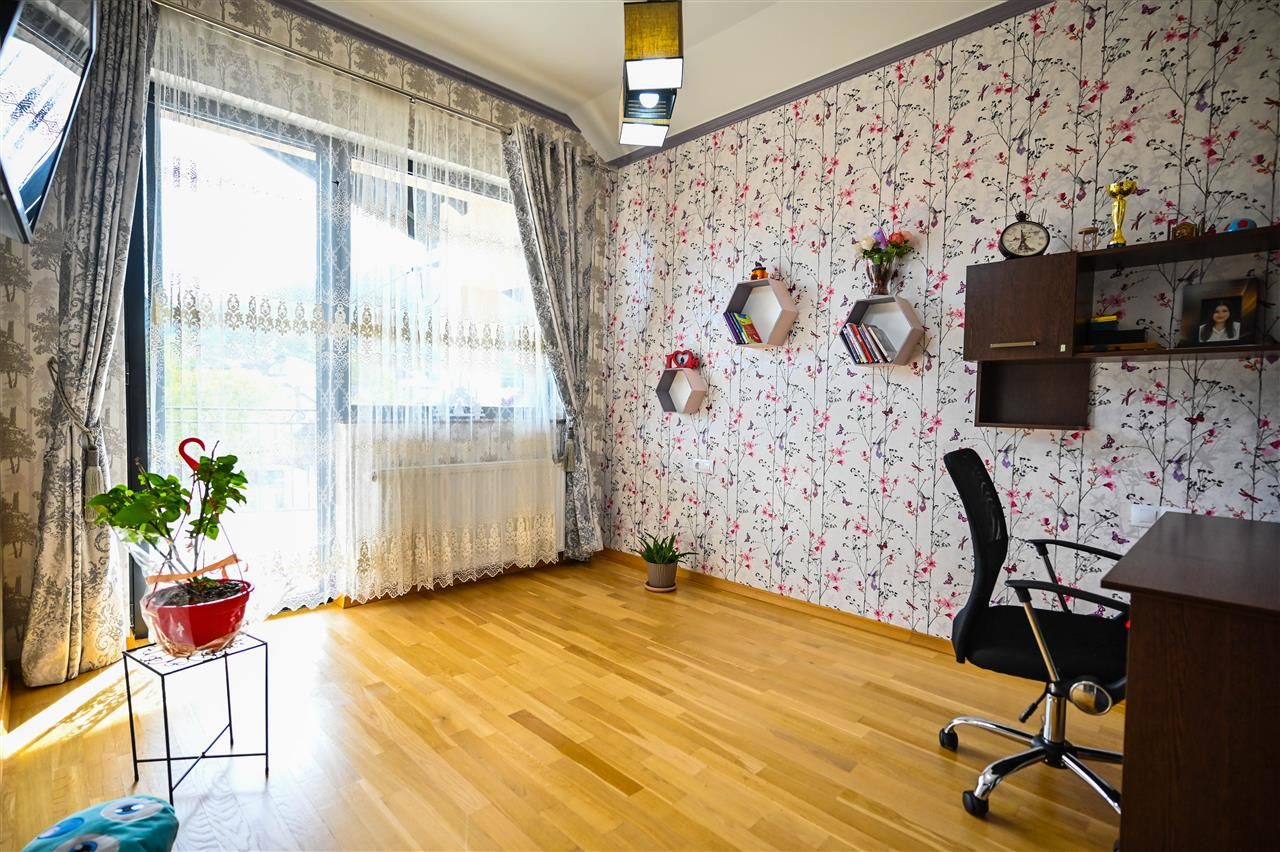 Somptuozitate in stil modern, 2 garaje, 3 terase, totul pe 1.000 mp teren - Poză 19