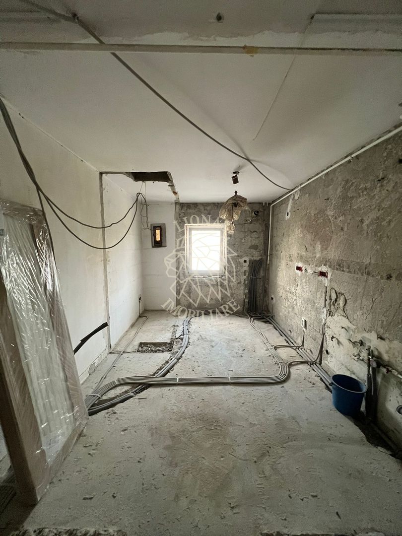 Apartament de vânzare 2 camere Gherla zona Centrala - Poză 1