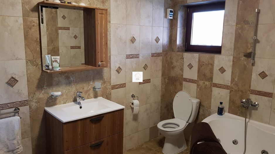 Refugiu la munte - casă cu 3070 mp teren și vedere spre Vârful Rânca - Poză 31