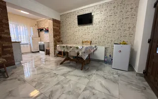 De Vanzare 2 Case In Curte Titulescu/Strada Crinului Teren 550MP - Poză 11