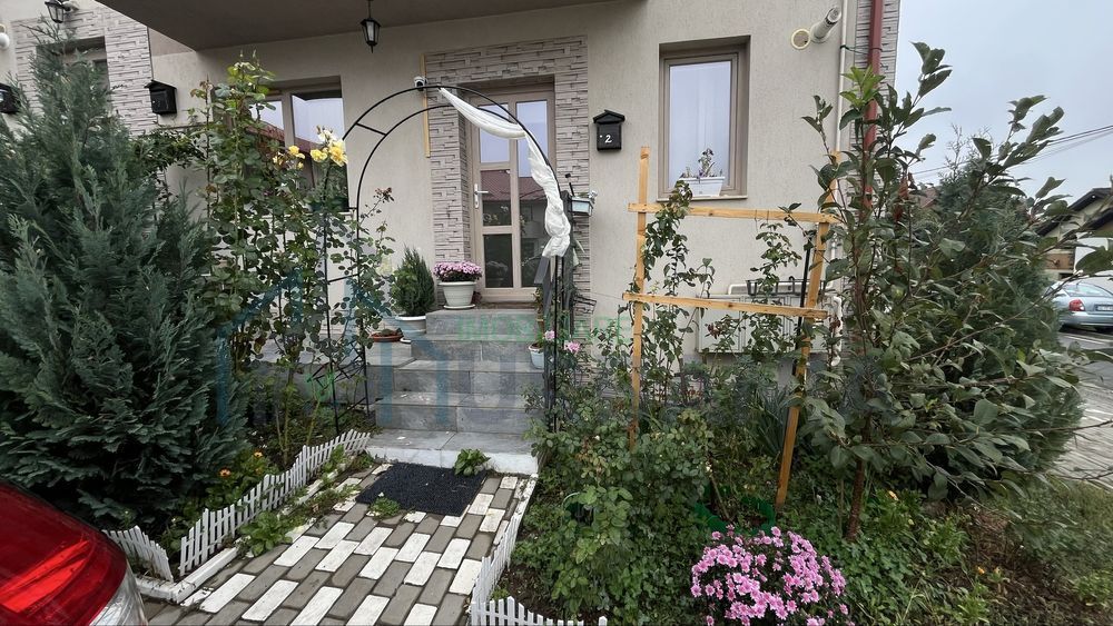 De vanzare apartament si loc de parcare - Poză 3