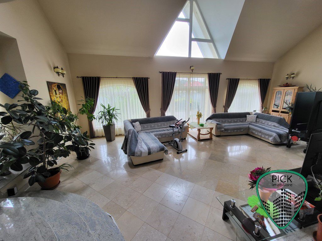 P 1097 - Casă cu 7 camere în jud. Mureș, Sângeaorgiu de Mureș - Poză 5