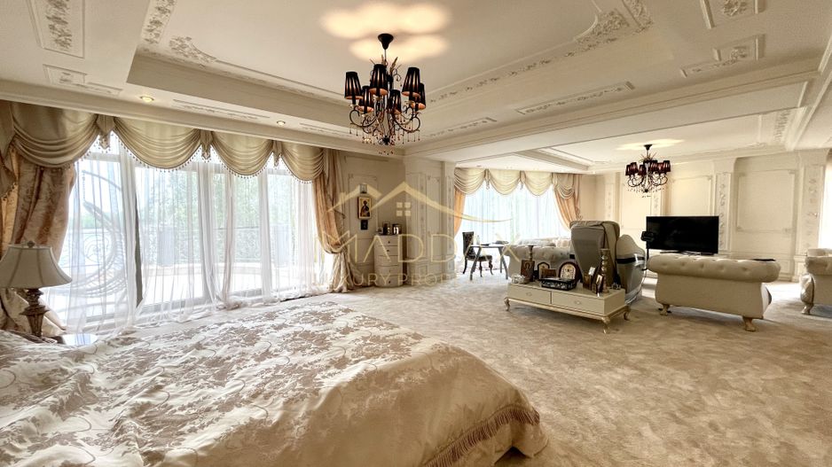 Impressive Villa *1500 SQM usable* 2613 SQM land / Open to the lake - Poză 27