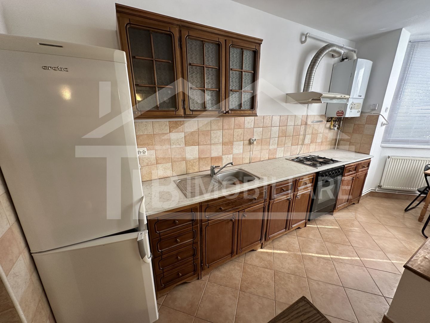 Apartament cu 3 camere, 65mp, zona UMFST - Poză 3