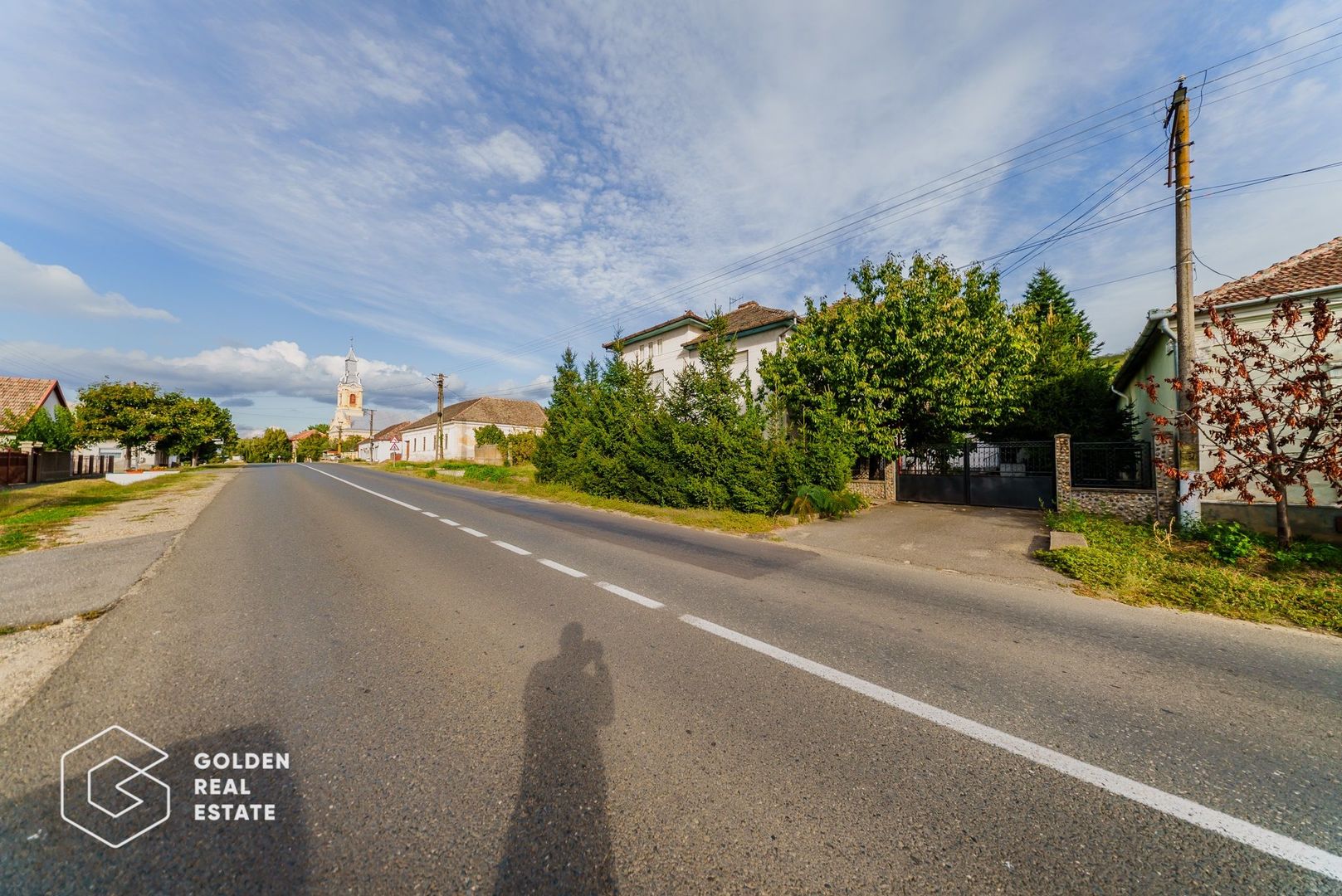 Vila superba, P+E,  Cuvin, 9 camere, 200 mp si teren 1300 mp plus anexa 3 camere - Poză 38