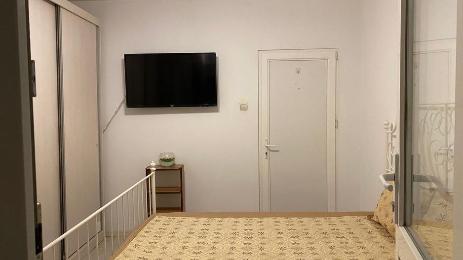 Griviței 2 cam circular, 5/7, mobilat, utilat, centrala proprie - Poză 6