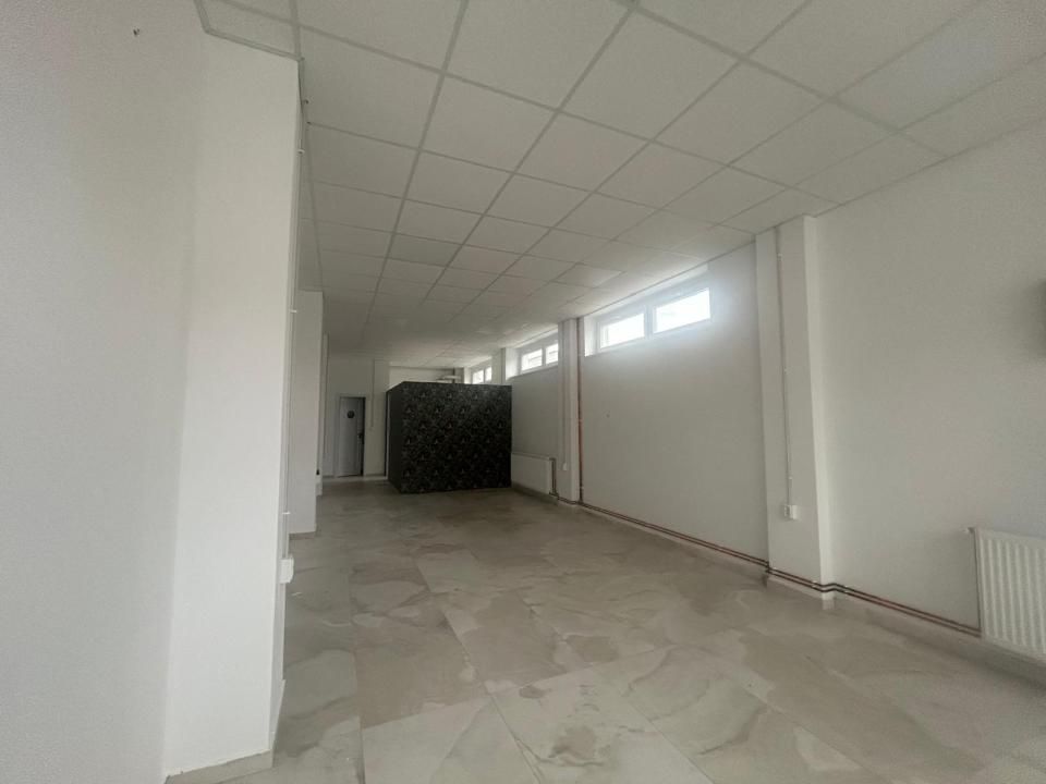 Spatiu comercial Selimbar 120 mp - vitrina la strada - zona Brana - Poză 3