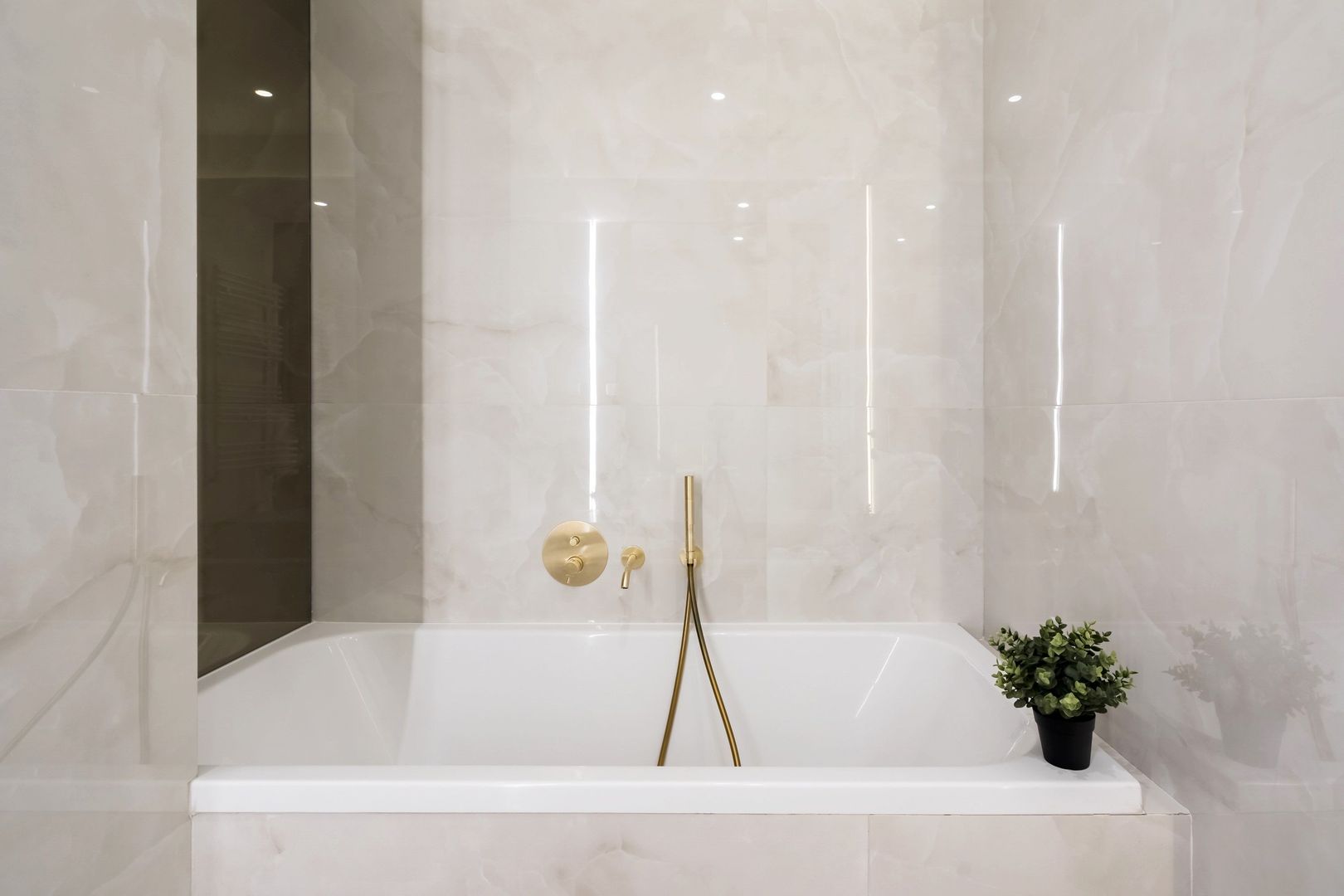 COMISION 0%, Apartament 3 camere 82mp cu parcare subterana CORTINA NORTH - Poză 4