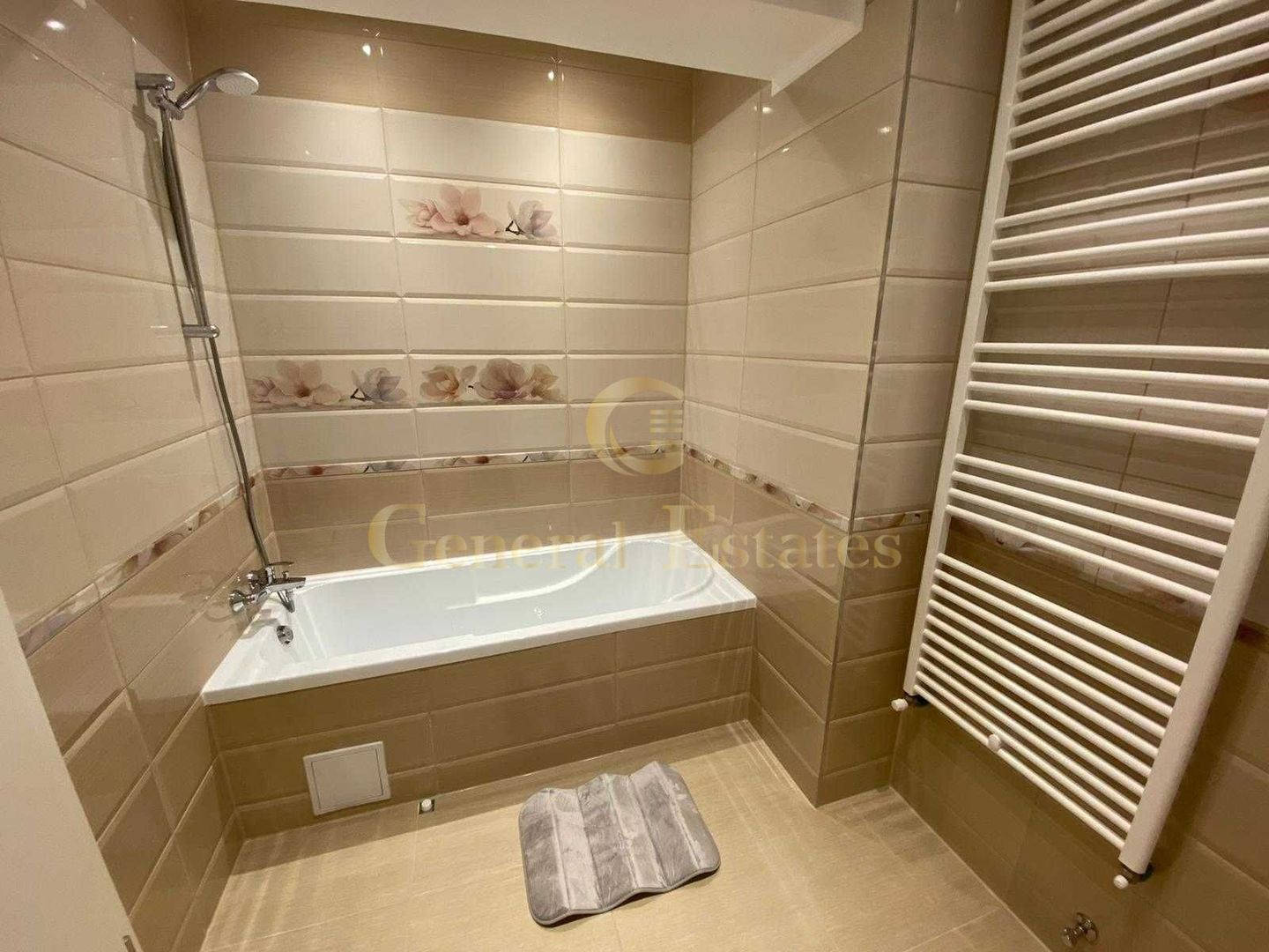 Apartament de vanzare3 camere in apripiere de Coresi - Poză 11