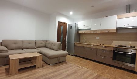 Apartament de 2 camere, 60mp, Zona Centrala