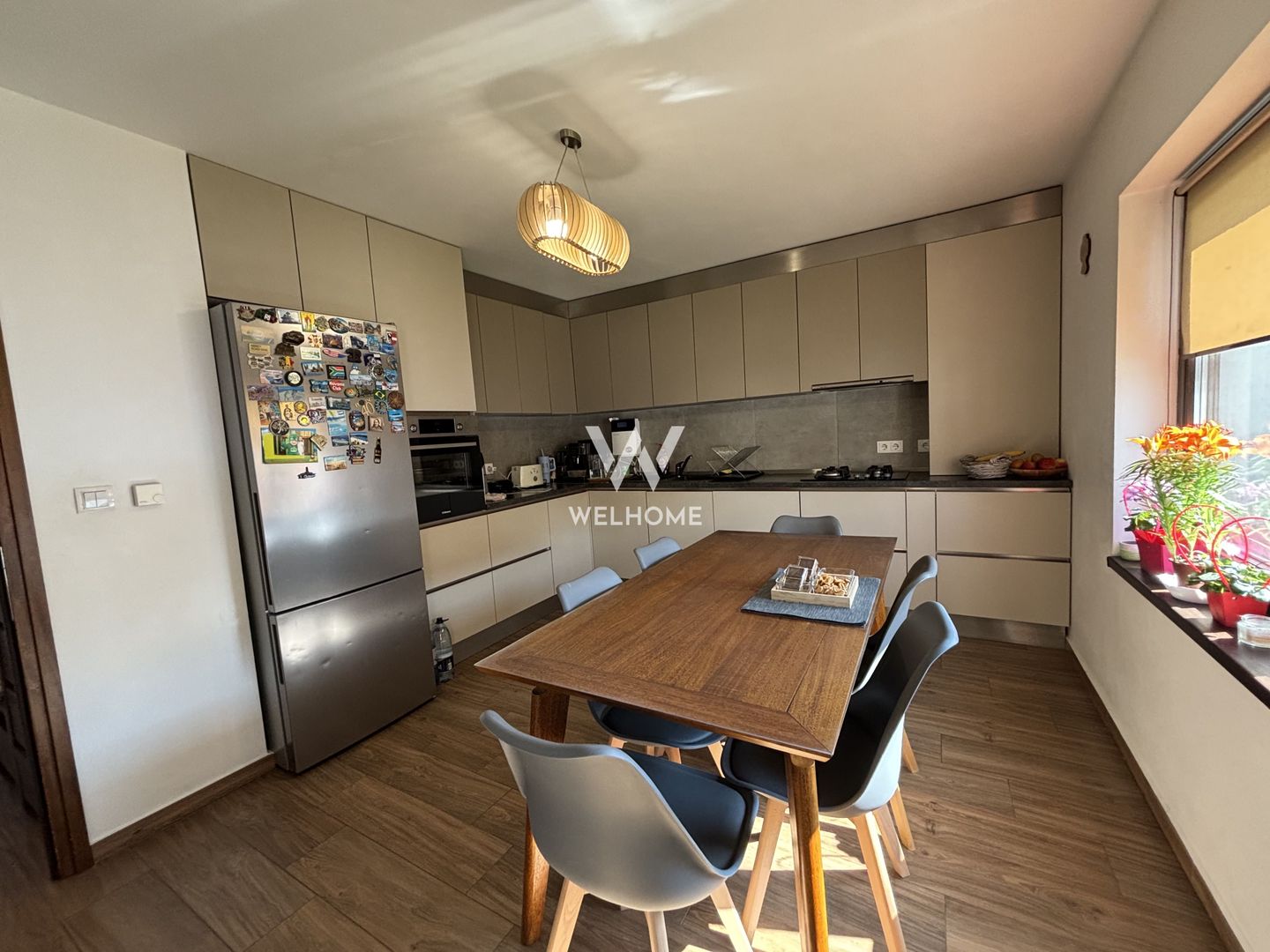 Casa generoasa LA CHEIE, curte 200 mp in Selimbar - Poză 22