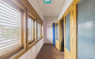 Casă P+M cu grădină generoasă în Ineu - Poză 12