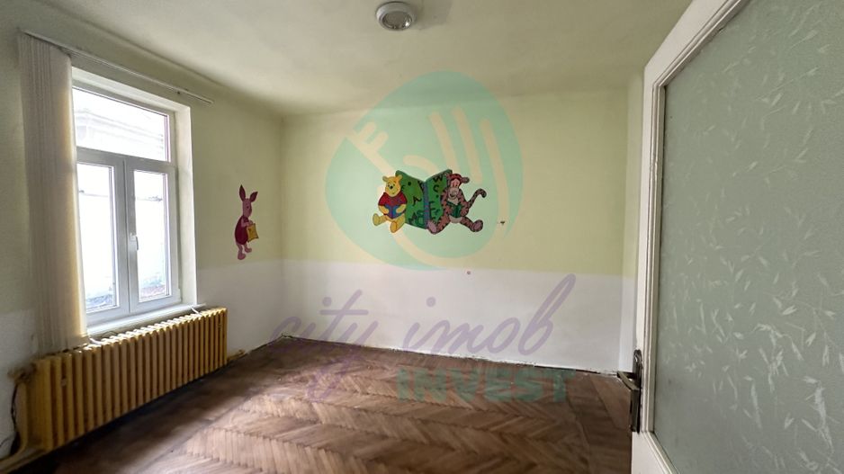 Casa in Vatra Luminoasa cu o curte generoasa - Poză 7