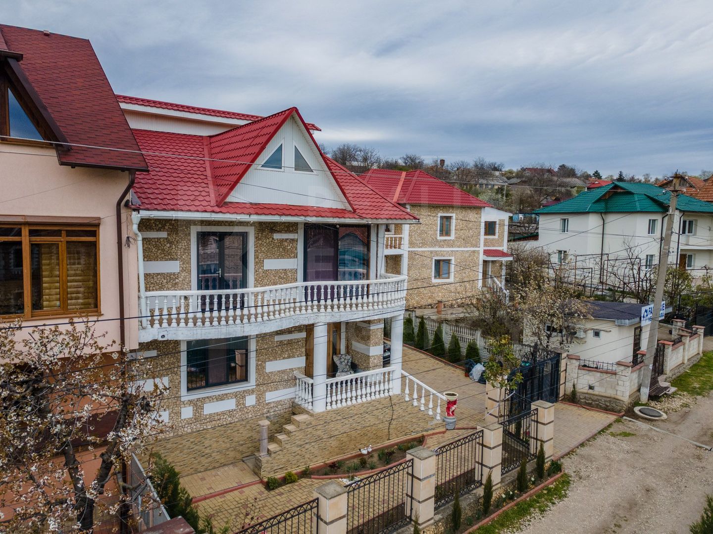 Vânzare, casă, 2 nivele, sat Cojusna, Strășeni - Poză 1