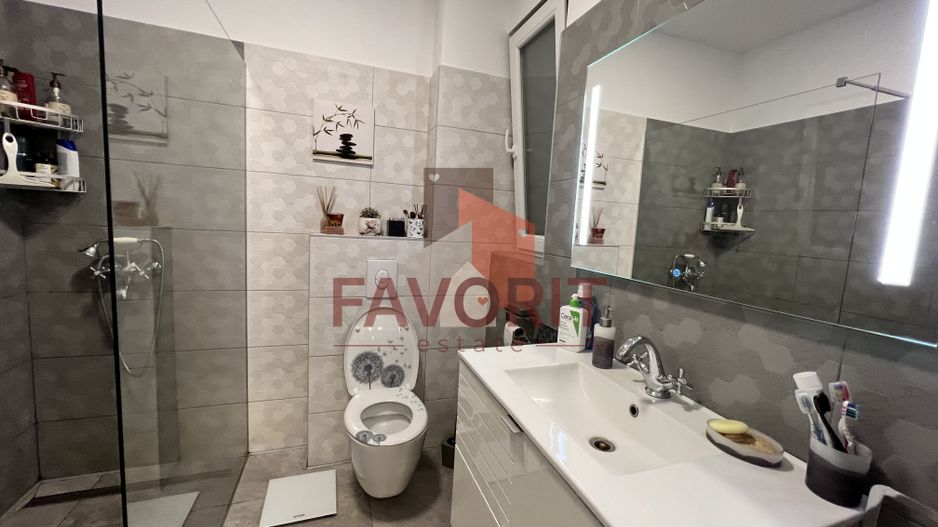 Parcare subterana si supraterana . Etaj 1 cu lift. Pozitie excelenta. - Poză 14