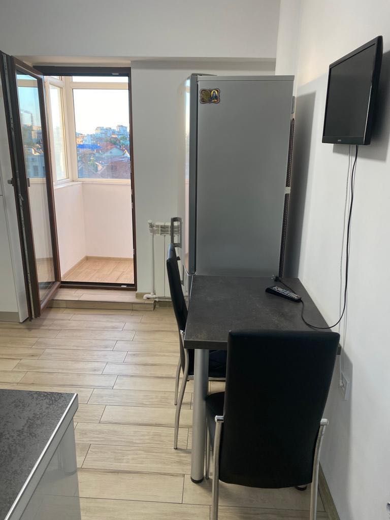 Garsonieră decomandată- zona Universitate - 3 F - Poză 6