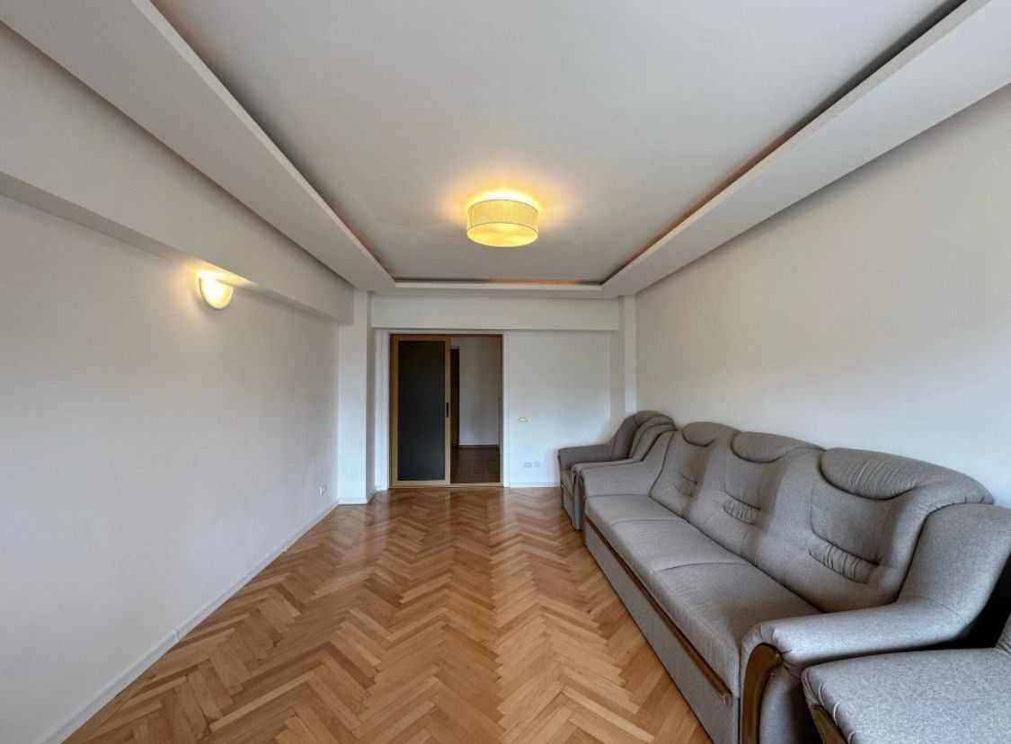 Închiriez apartament 2 camere mobilat parțial, Unirii - Poză 1