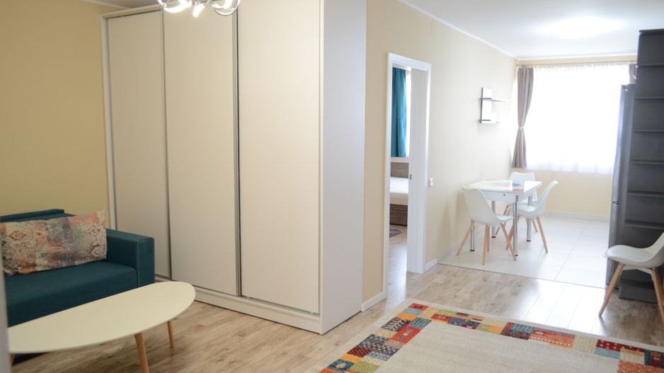 apartament zona Vivo cu 2 camere si parcare exterioara - Poză 1