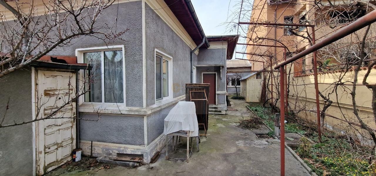 Casă 5 camere de vânzare | Zona Ion Mihalache | Teren 258 m² - Poză 4