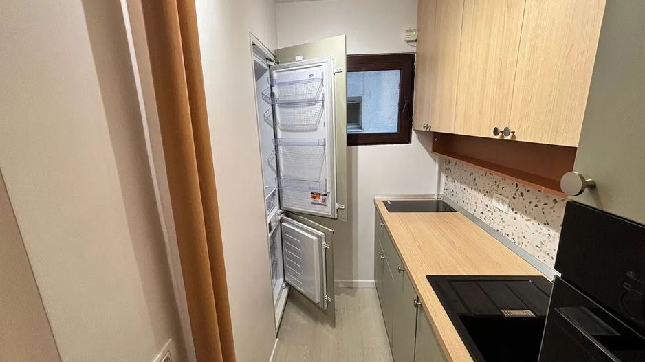 Se vinde garsoniera zona Piata Alba Iulia - Poză 3